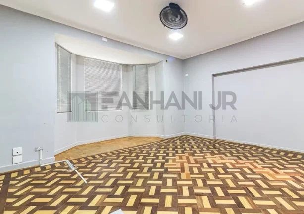 Imagem Casa Comercial para Locação em Jardim Paulista, São Paulo-SP: 8 Salas, 10 Vagas de Garagem, 450m² de Área!