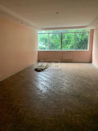 Imagem Apartamento 3 quartos em Ipanema, 170m2, 1vaga, na quadra da praia.