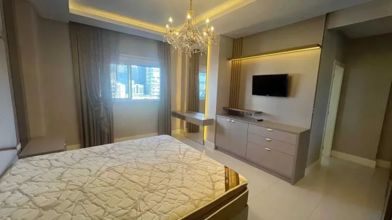 Imagem Apartamento com 4 suítes sendo 1 master e 2 vagas de garagem em - Meia Praia Itapema/SC