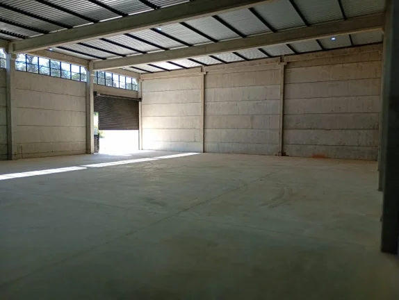 Imagem Galpão amplo com total infraestrutura 1.100m²-Parque Empresarial- Sorocaba