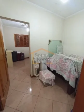 Imagem Sobrado em condomínio fechado, 3 dormitórios, sendo 3 suítes, sala para 2 ambientes, cozinha plan...