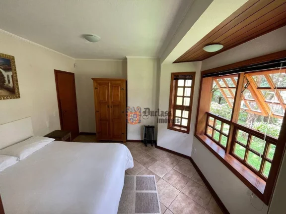 Imagem Chácara com 4 dormitórios à venda, 4000 m² por R$ 2.000.000 - Monte Verde - Camanducaia/MG