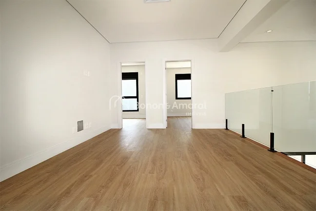 Imagem Linda casa, com arquitetura moderna e acabamento de alta qualidade em todos os ambientes. A residên...