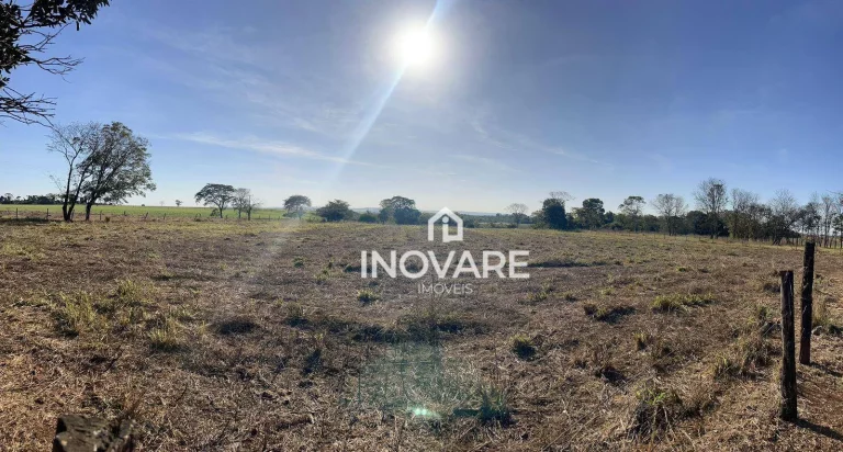 Imagem Chácara com 2 dormitórios à venda, 1 m² por R$ 1.000.000,00 - Zona Rural - Itumbiara/GO