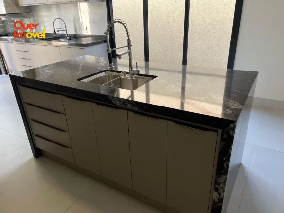 Imagem Oportunidade única! Casa em condomínio com 3 quartos e 3 suítes na Vila do Golf, Ribeirão Preto-SP. 4 vagas de garagem e 196m² de área. Quer Imóvel Negócios Imobiliários!