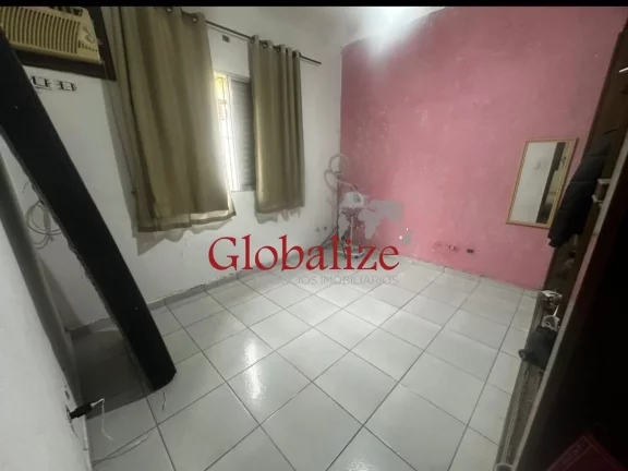 Imagem Casa à venda com 275m², 4 quartos, 4 vagas, piscina, churrasqueira por R$ 609.000,00 no Bom Retiro - Santos