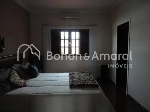 Imagem Lindo sobrado com fino acabamento. Piso superior: 3 suítes, (1 com closet e hidro), piso assoalho d...