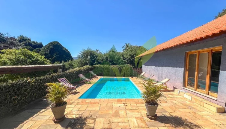 Imagem Ampla Chácara em Atibaia – 3 Dormitórios, Piscina e Casa de Caseiro