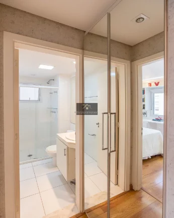 Imagem APARTAMENTO 133,00 M ÁREA ÚTIL 3 QUARTOS SENDO 1 SUÍTE SALA 3 AMBIENTES LAVABO PORCELANATO VARANDA GOURMET VISTA 2 VAGAS GARAGEM DEPÓSITO MERCADINHO