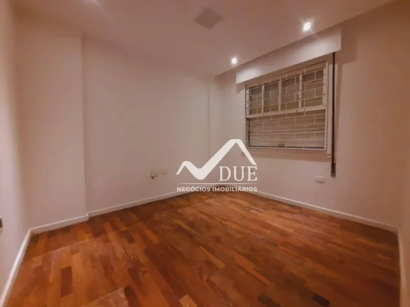 Imagem Apartamento com 3 quartos, ampla cozinha, vaga demarcada à venda, 135 m² por R$ 690.000 - José Menino - Santos/SP