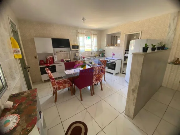 Imagem Ampla Casa com Múltiplas Residências - Ideal para Morar e Investir em Vila Velha/ES