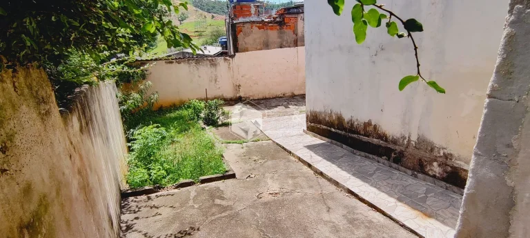 Imagem CASA À VENDA, COM 250 M² QUINTAL ESPAÇOSO, COM MÓVEIS PLANEJADOS NA COZINHA E 4 VAGAS , COM EDÍCULA - JARDIM SYDNEY, SÃO PAULO, SP