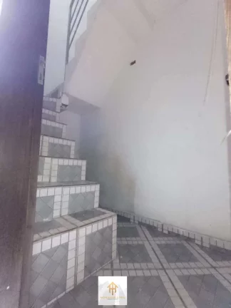 Imagem Sobrado à venda, com 5 quartos, 100m2 Imagem Sobrado à venda, com 5 quartos, 100m2