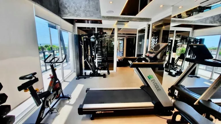Imagem Apartamento com 3 dormitórios sendo 1 suíte e 2 vagas de garagem na Praia Brava em Itajaí