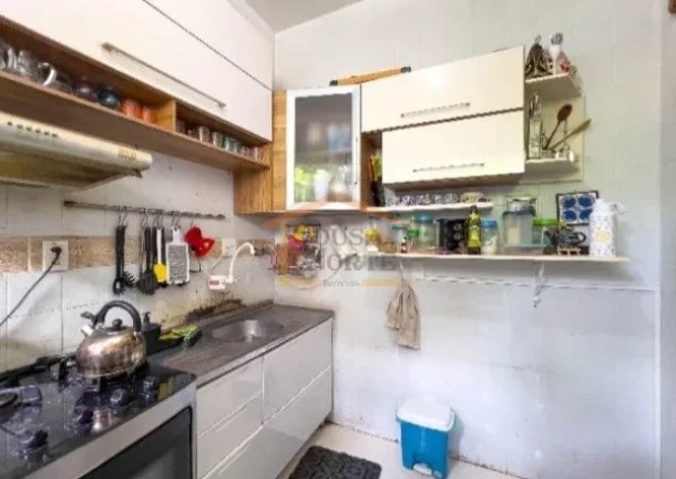Imagem Apto 104m², 3 dormitórios aconchegantes com pisos em madeira, sendo 1 suíte com banheira, cozinha...