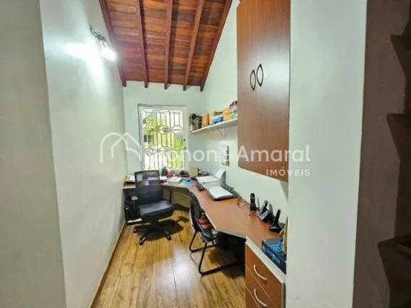 Imagem Excelente casa, espaçosa, construção sólida, com telhado novo, ideal para quem procura conforto ...