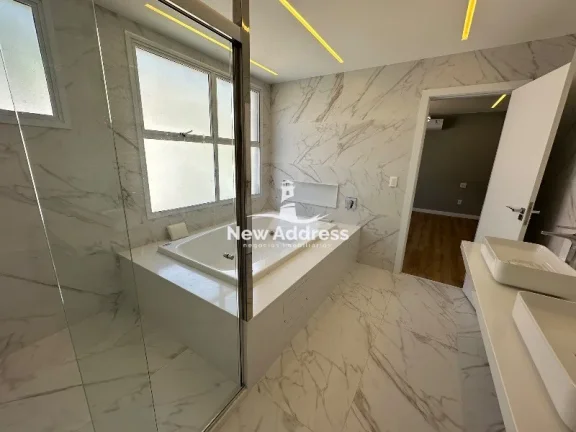 Imagem Casa de 440m², com vista para reserva, piscina e hidromassagem, à venda no Riviera Park - Vila Velha