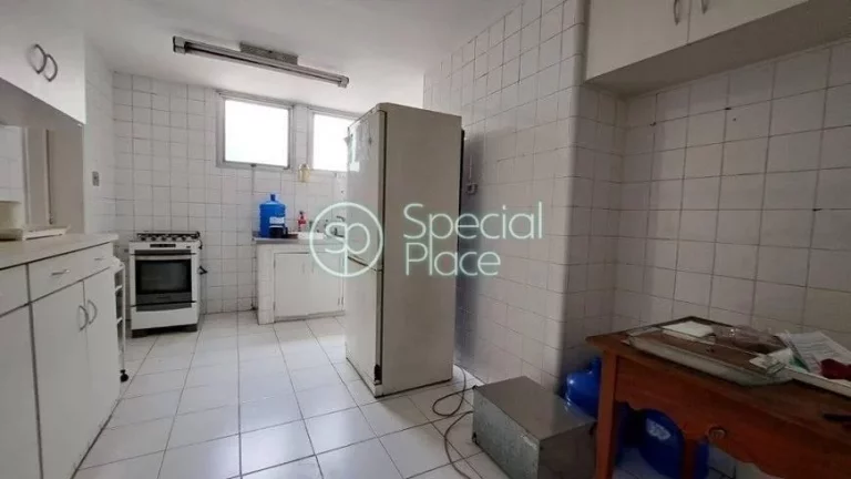 Imagem Excelente apartamento com 150m² no Jardim América. Amplo living para dois ambientes, sala de janta...