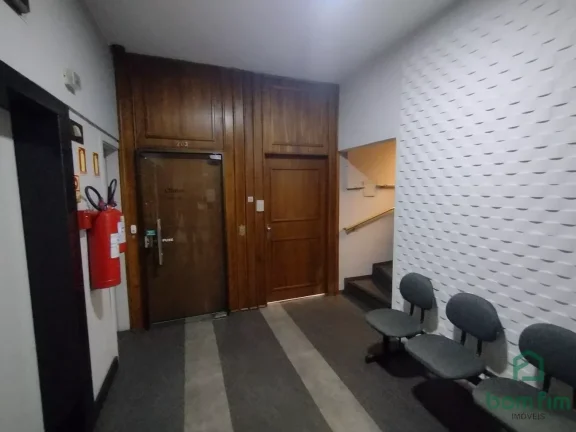 Imagem Alugo apto 1 dorm. mobiliado, em frente a Santa Casa - Bairro Bom Fim - Porto Alegre/RS.