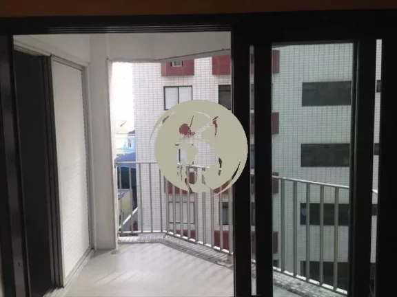 Imagem BEM LOCALIZADO, UMA QUADRA DA PRAIA, SHOPPING, E COMÉRCIO AMPLO NA REGIÃO