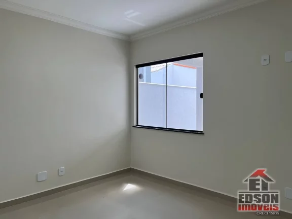Imagem Linda Casa, 2 Quartos, sendo 1 Suíte, Área Gourmet