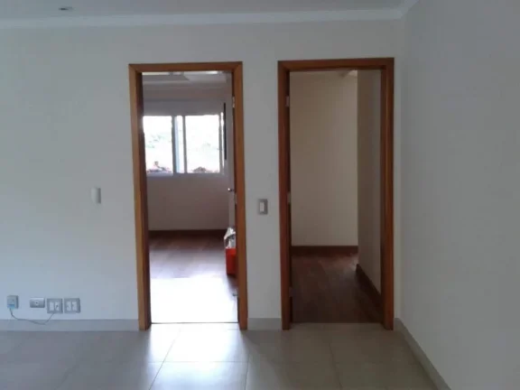 Imagem Casa em Aldeia da Serra - 354m²