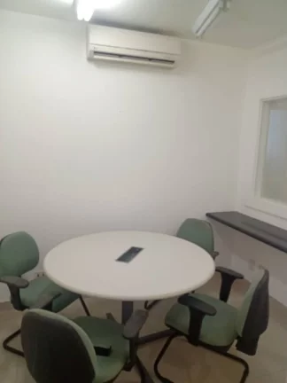 Imagem SALA COMERCIAL EM EDIFICIO HISTÓRICO NA CINELÂNDIA / IMÓVEL MOBILIADO