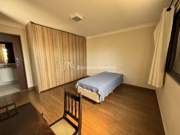 Imagem Este imóvel espaçoso oferece 153m² de área construída, garantindo conforto e amplitude em todos...