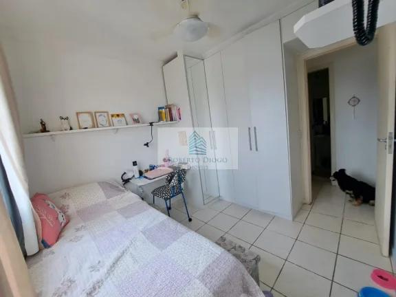 Imagem Apartamento à venda no Camorim, Rio de Janeiro-RJ: 2 quartos, 1 sala, 1 banheiro, 52,00 m² de área.