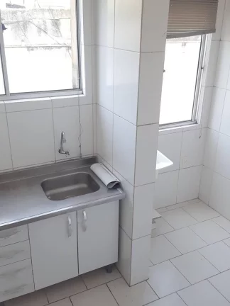 Imagem Apartamento reformado e ensolarado na Cidade Baixa — a um passo da Redenção!