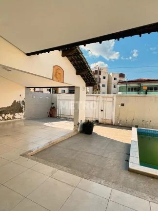 Imagem Aluguel de Casa no São José, com 3 4, sendo 01 suíte com closet, piscina