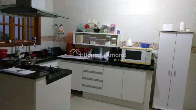 Imagem Lindo Sobrado à Venda no Jardim Chapadão, Campinas/SP 

Essa belíssima casa combina sofisticaçã...