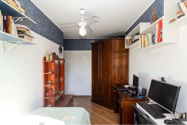 Imagem Casa Única com Piscina, Sauna e Salão de Festas no Jaraguá