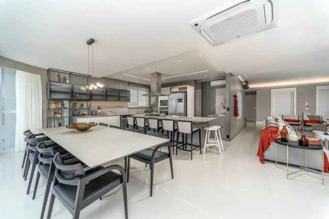 Imagem Apartamento com 4 dormitórios à venda sendo 4 suítes, 237 m² por - R$ 13.200.000,00 - Centro - Bal. Camboriú/SC