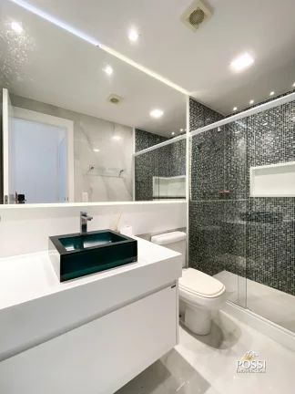 Imagem LA PLAGE | Apartamento de 4 Quartos, sendo 3 Suítes e 3 Vagas à venda no Parque das Castanheiras, Vila Velha-ES.