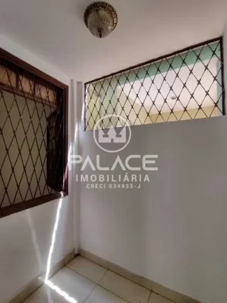 Imagem Excelente casa térrea com localização privilegiada no bairro Paulista em Piracicaba SP.
 Imóvel ...