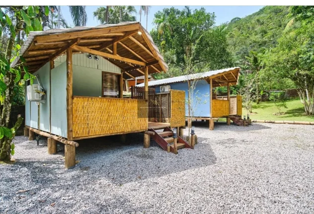 Imagem Casa para Locação em Ubatuba / SP no bairro Rio Escuro