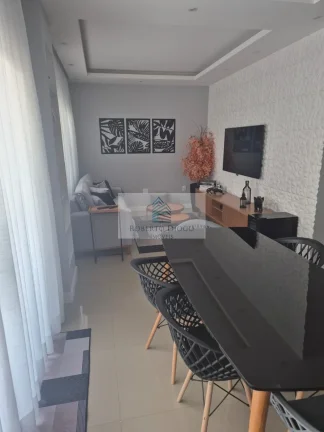 Imagem Casa em Condomínio de Luxo na Taquara, Rio de Janeiro-RJ: 3 quartos, 1 suite, 1 sala, 2 banheiros, 3 vagas de garagem, 135 m².