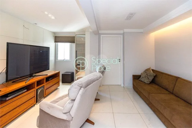 Imagem Requinte e bom gosto em 290m2 com uma planta excelente, living para três ambientes com varanda gour...