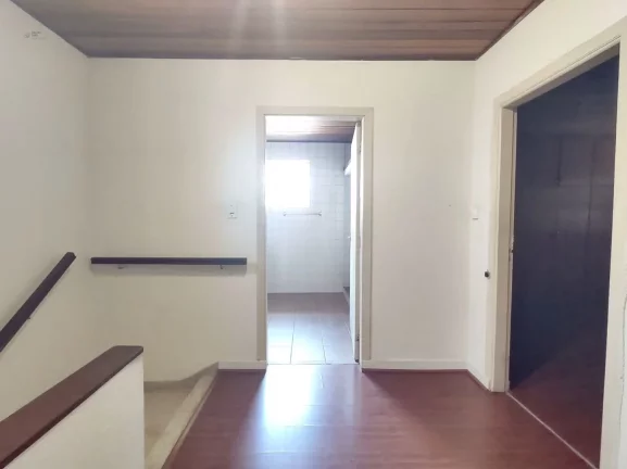 Imagem Excelente Casa ( Sobrado) na Vila Madalena para modernização em terreno de 550m²