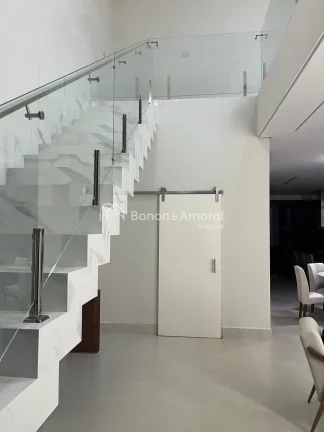 Imagem Esta casa é a expressão do luxo e do conforto, com uma série de características que a tornam ver...