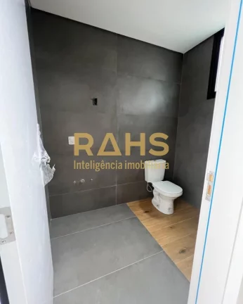 Imagem Lindo geminado de alto padrão no Condomínio Santos Dumont Este imóvel é para você, que busca um...