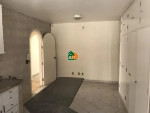 Imagem Casa para Venda em São Roque, Jardim Meny, 4 dormitórios, 1 suíte, 1 banheiro, 4 vagas