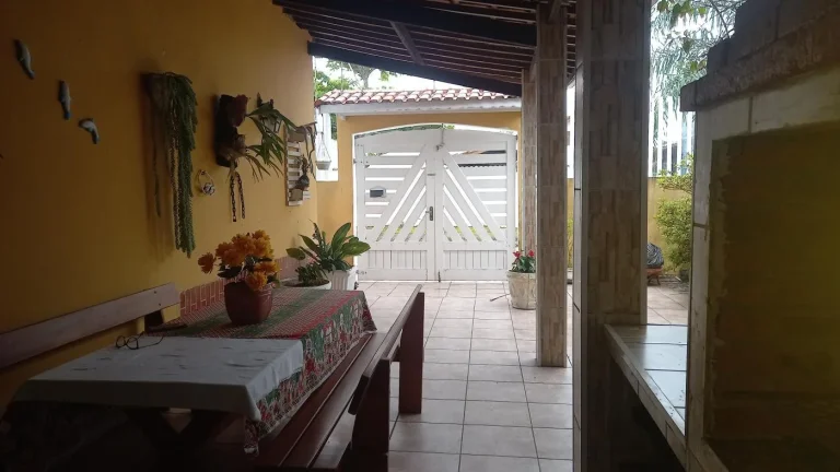 Imagem Casa para Venda em Itanhaém, Balneário Gaivota, 3 dormitórios, 1 suíte, 1 banheiro, 4 vagas