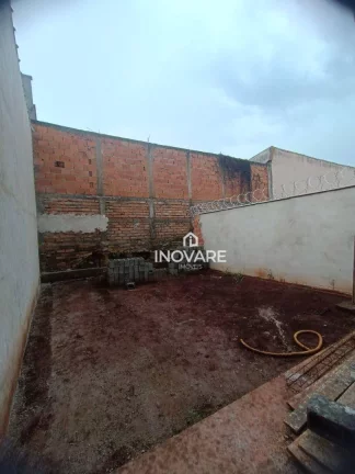 Imagem Casa com 2 dormitórios à venda, 88 m² por R$ 260.000,00 - Karfan - Itumbiara/GO