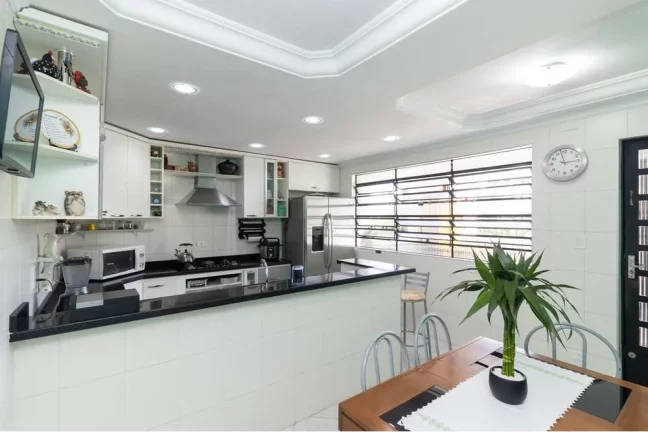Imagem Casa Única com Piscina, Sauna e Salão de Festas no Jaraguá