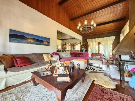 Imagem Casa para Venda em Teresópolis / RJ no bairro Golfe