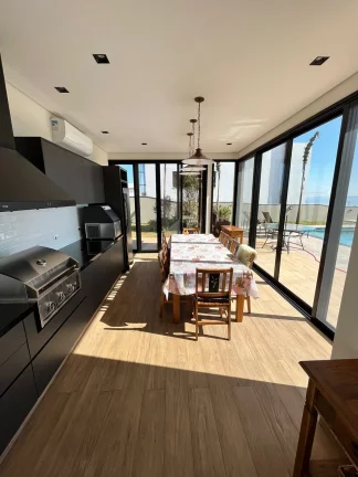 Imagem Belissima casa a venda no Condomínio Riviera de Santa Cristina XIII - Paranapanema.