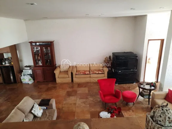 Imagem Esta casa térrea contemporânea oferece:
? Ambientes integrados com ótimo aconchego;
 ? Living amp...