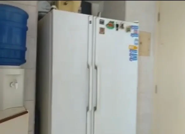 Imagem Excelente apartamento, bem ventilado, 1 dormitório com piso laminado, living para 2 ambientes, banh...